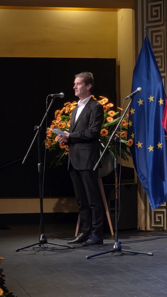direktor OZG ima govor